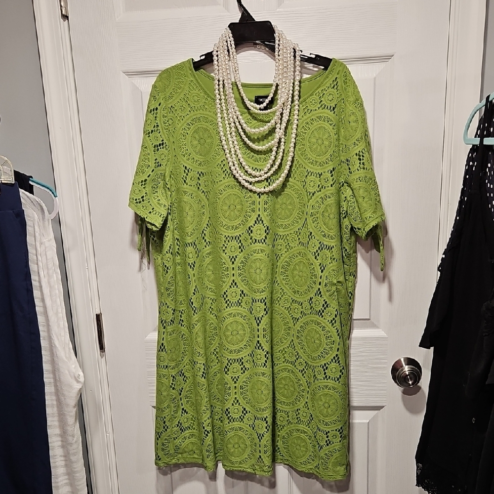 Tacera Vibrant Green Lace Tunic